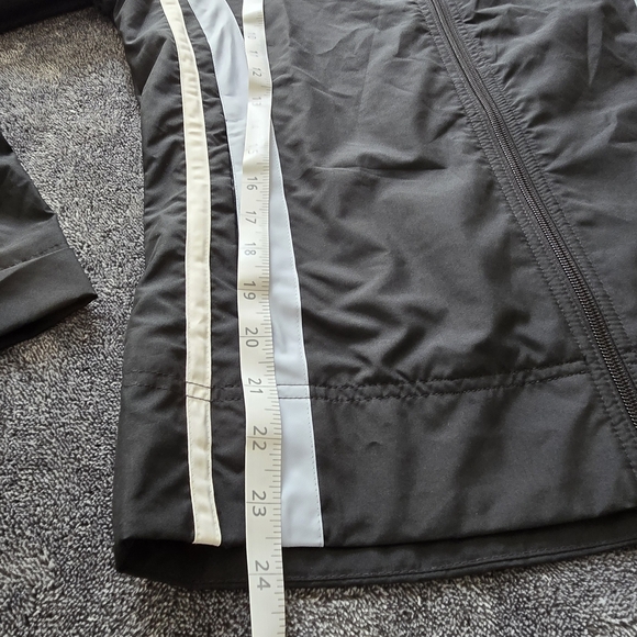 Nike Women's Black and Gray Jacket - Picture 4 of 7